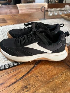 Avia Black and White Women's Sneakers